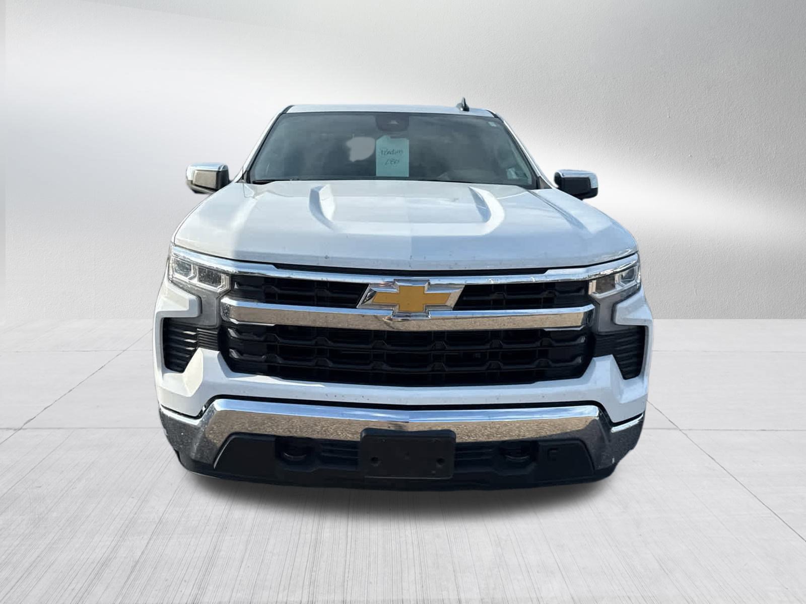 2023 Chevrolet Silverado LT photo 2