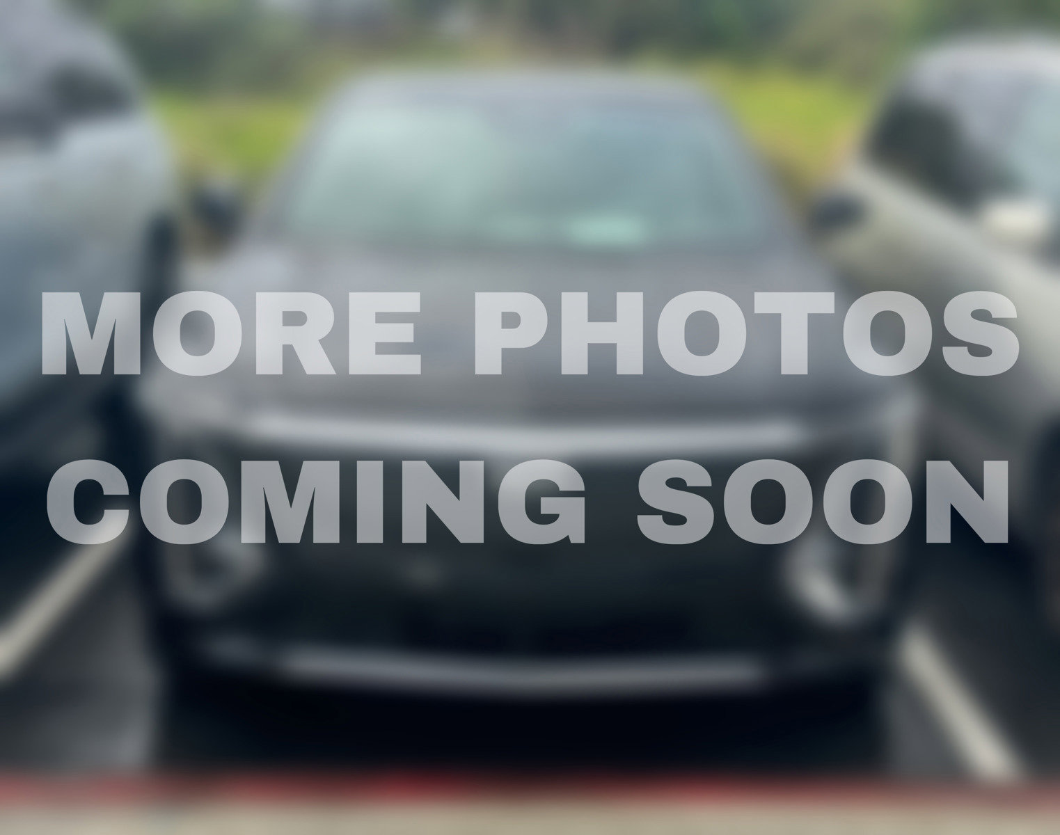 2025 Cadillac Lyriq Luxury photo 2