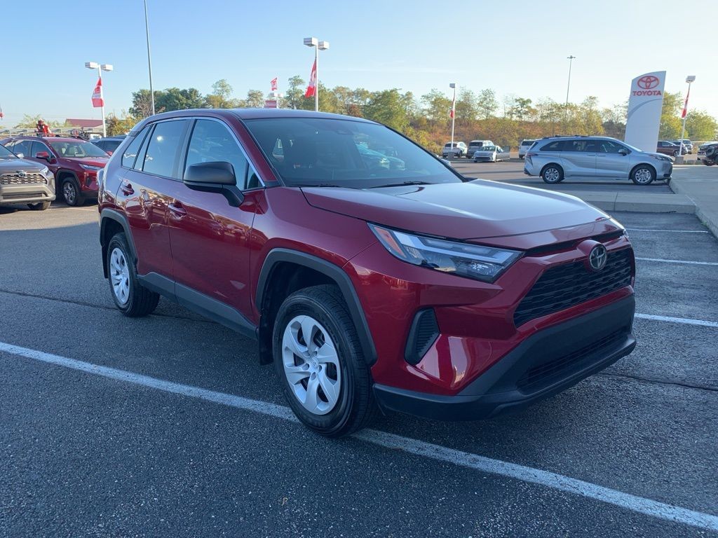 2024 Toyota RAV4 LE photo 2