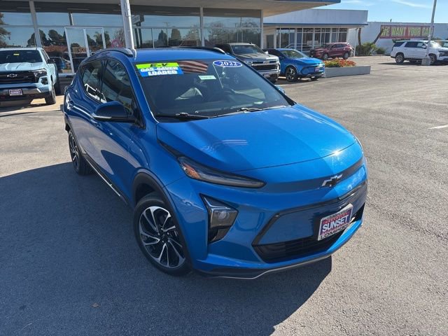 2022 Chevrolet Bolt EUV Premier's photo