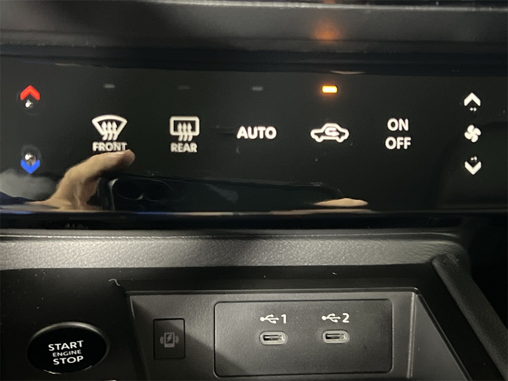 2026 Nissan Kicks SR photo 15
