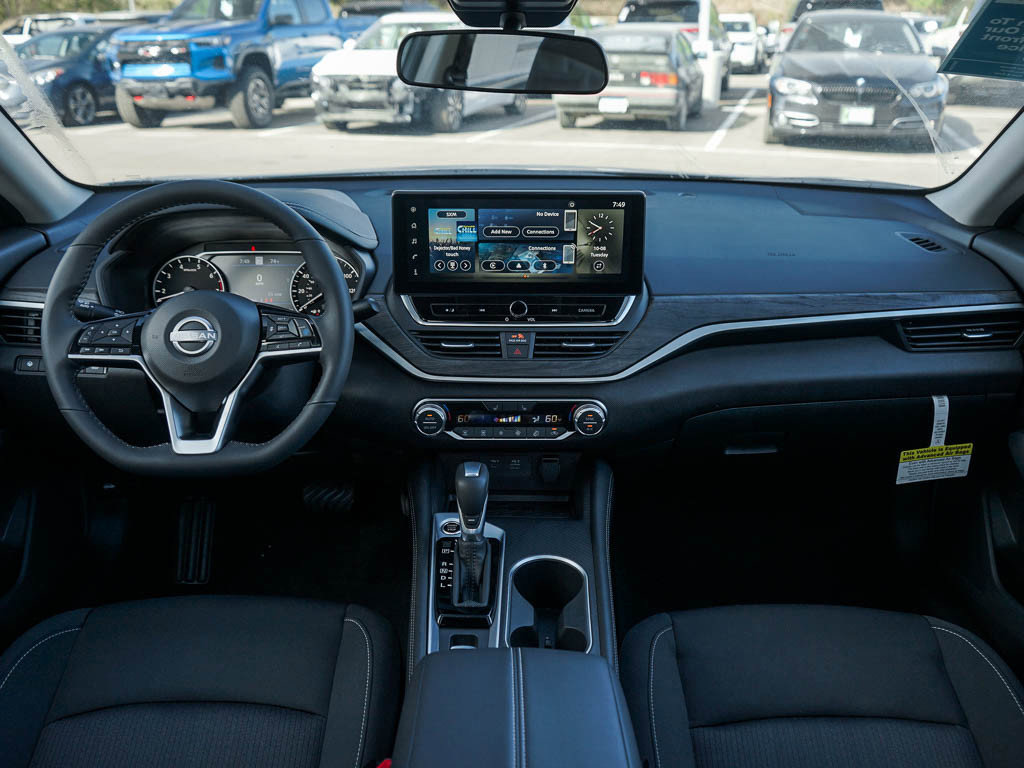 2025 Nissan Altima 2.5 SV photo 8