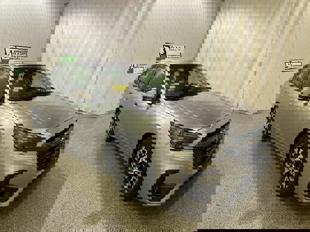 2025 Subaru Legacy Premium's photo