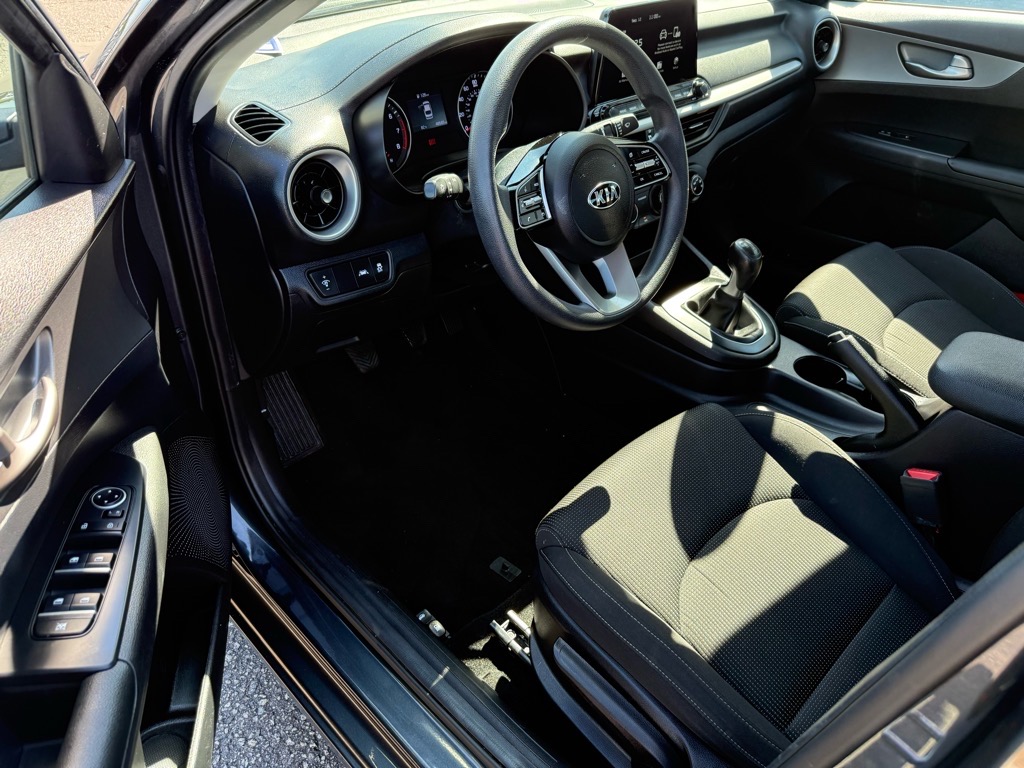 2021 Kia Forte FE LXS photo 9