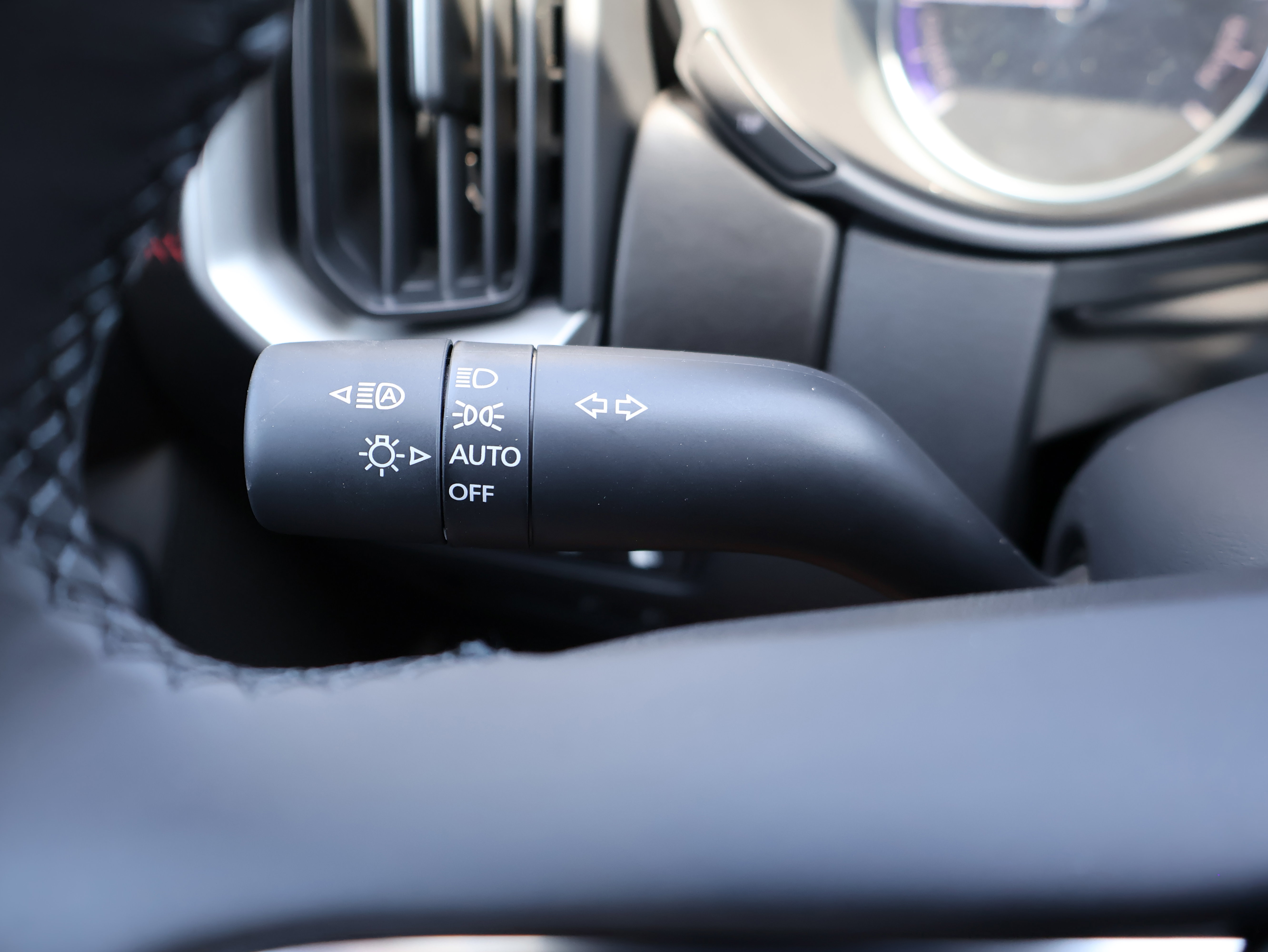 2025 Mazda CX-50 Premium photo 14