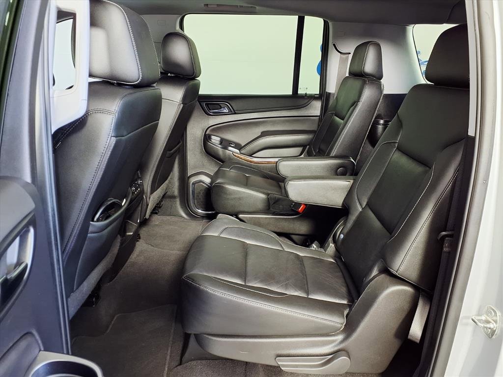 2020 Chevrolet Suburban LT photo 18