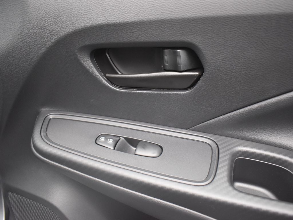 2025 Nissan Versa 1.6 S photo 21