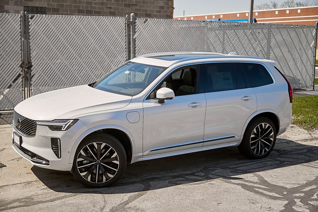 2025 VOLVO XC90 - Image 2