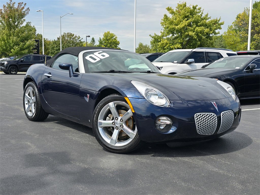 Used 2006 Pontiac Solstice Base with VIN 1G2MB35B46Y117845 for sale in Gurnee, IL