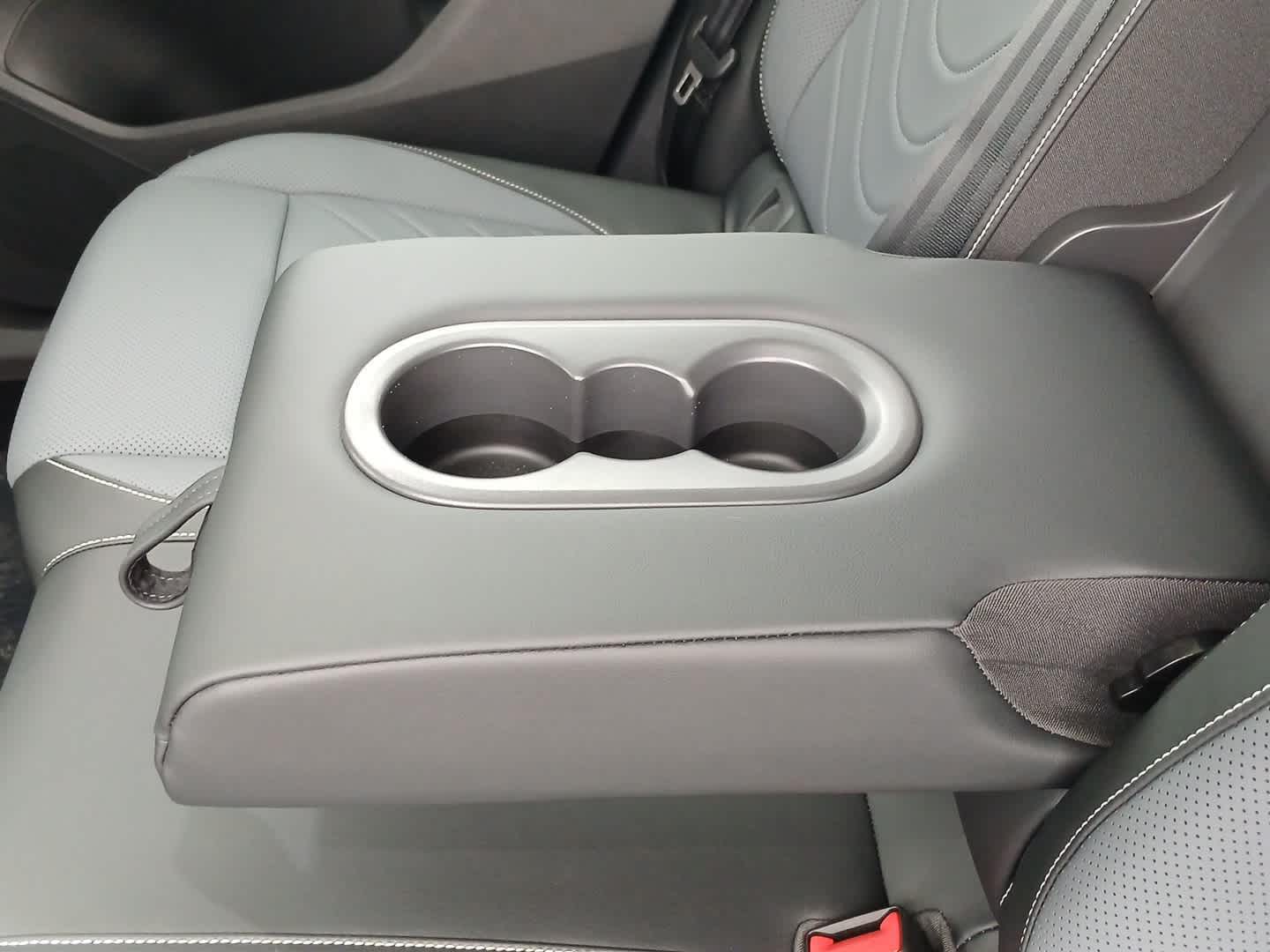 2025 Volkswagen Tiguan SE photo 26