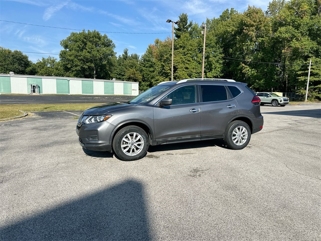 2017 Nissan Rogue SV photo 10