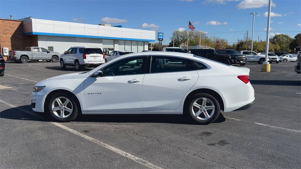 2024 Chevrolet Malibu LS photo 4