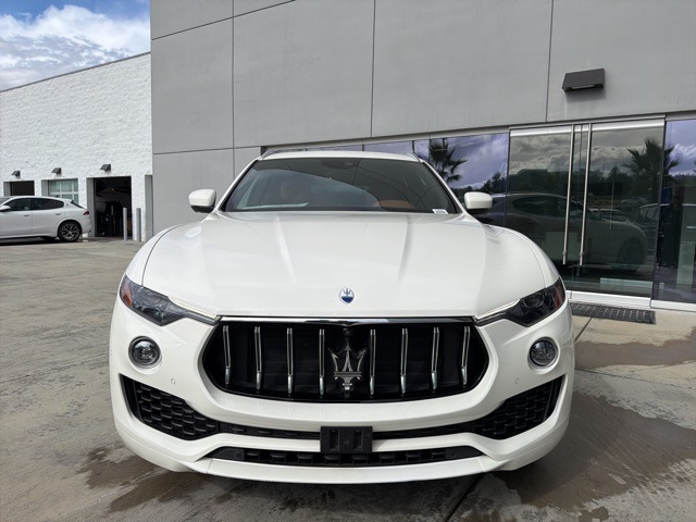 2023 Maserati Levante Base GT photo 2