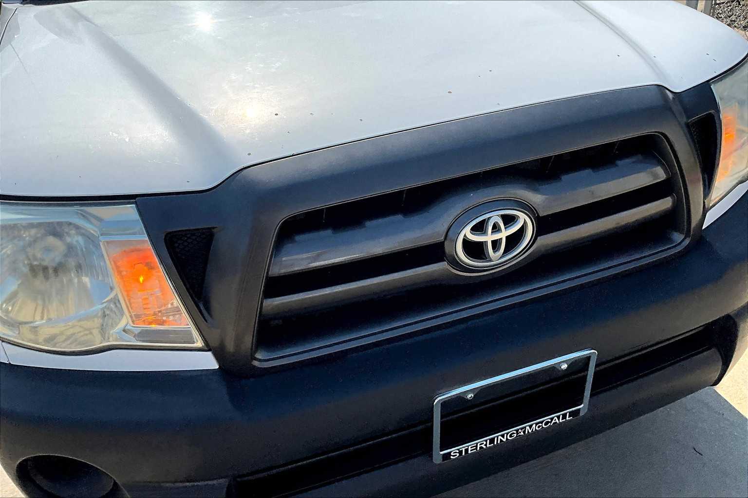 2010 Toyota Tacoma LE photo 23
