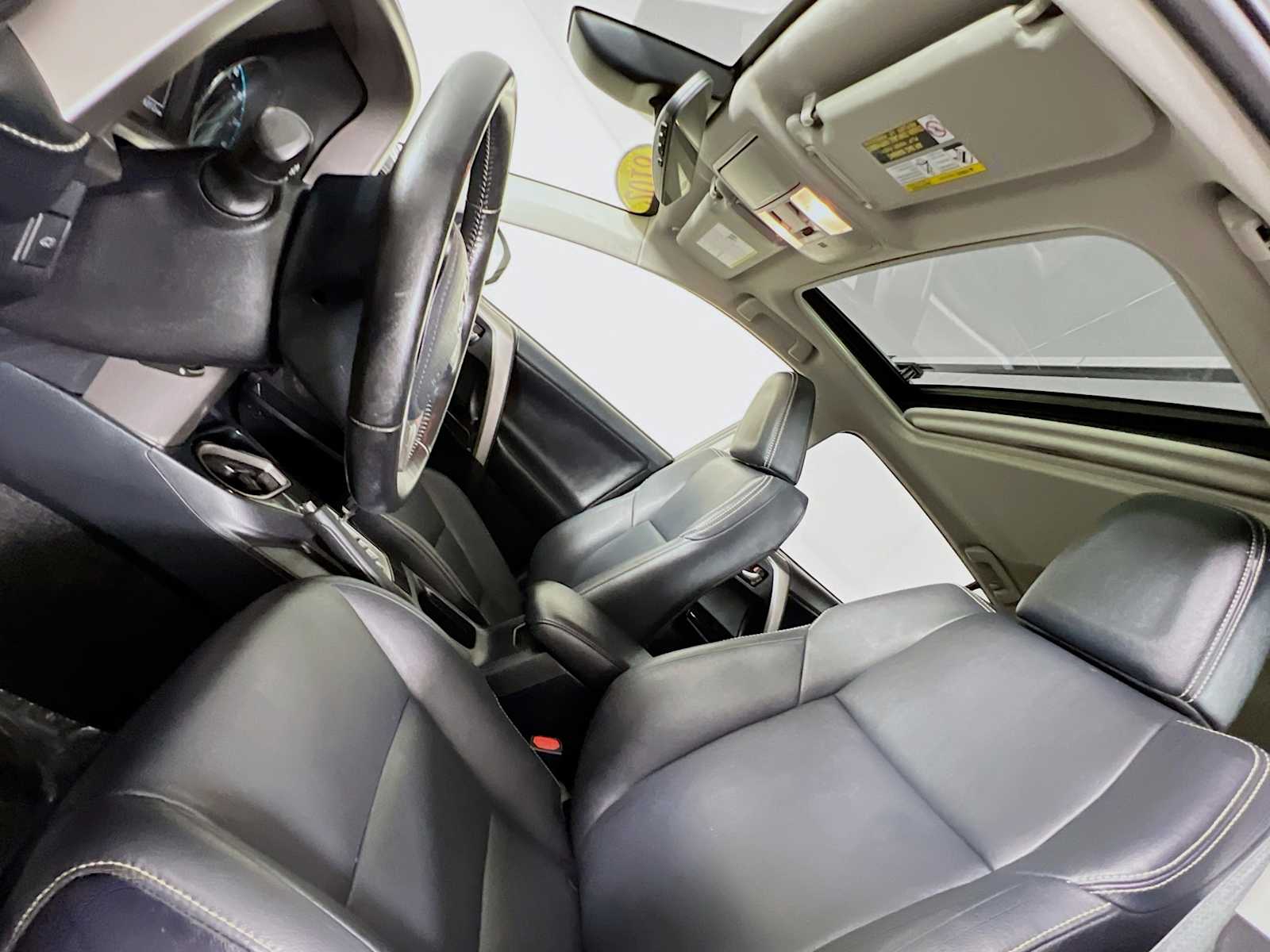 2018 Toyota RAV4 Hybrid Limited photo 22
