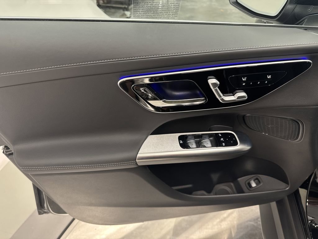 2026 Mercedes Benz GLC 300 photo 10