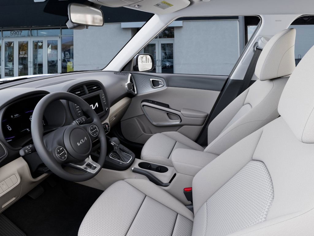 2025 Kia Soul LX photo 16