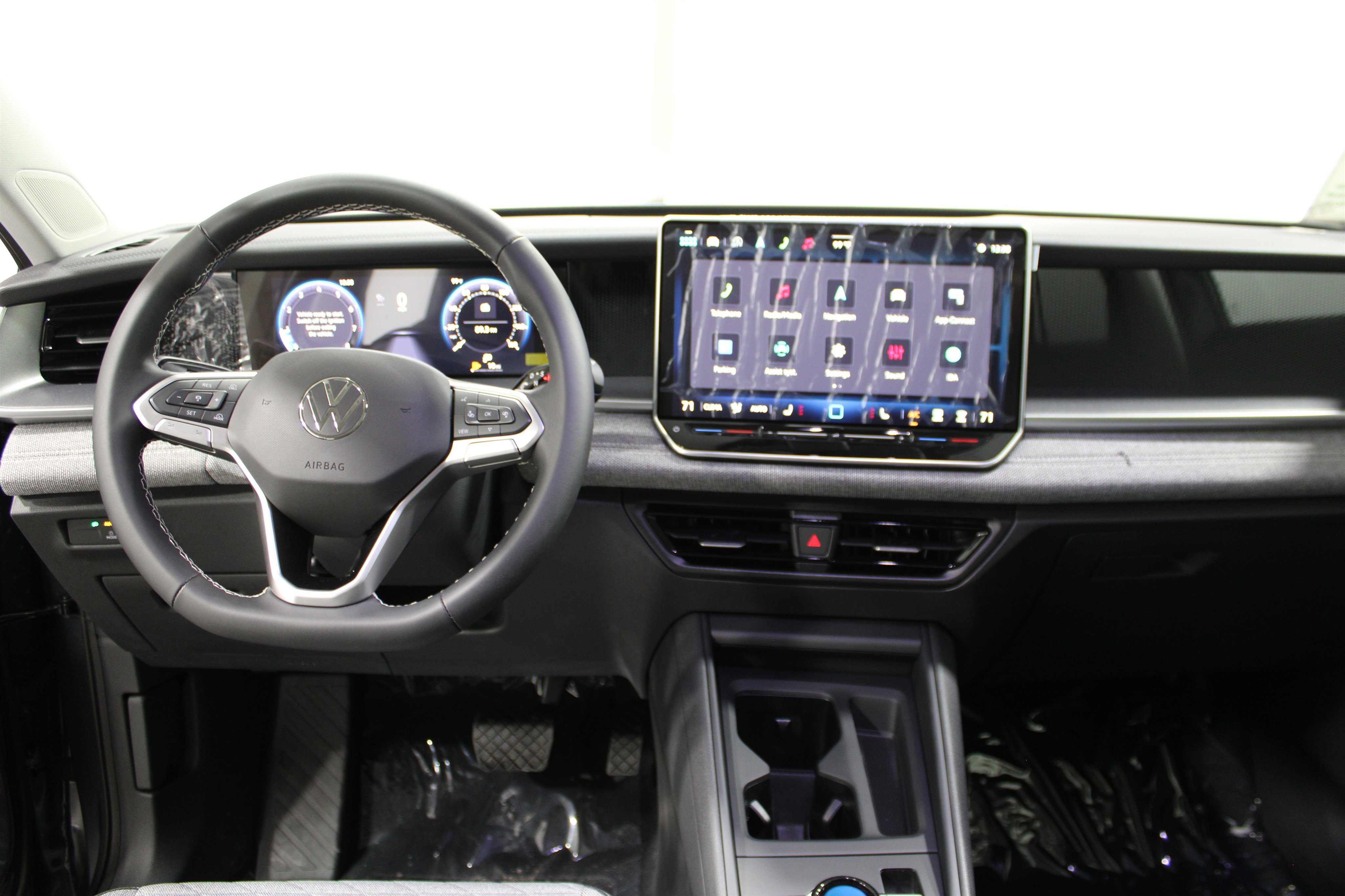 2025 Volkswagen Tiguan S photo 2