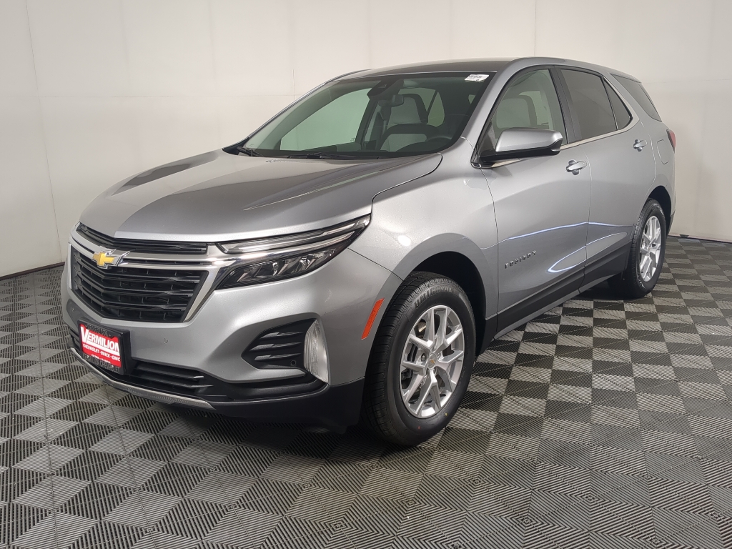 2024 Chevrolet Equinox LT photo 3