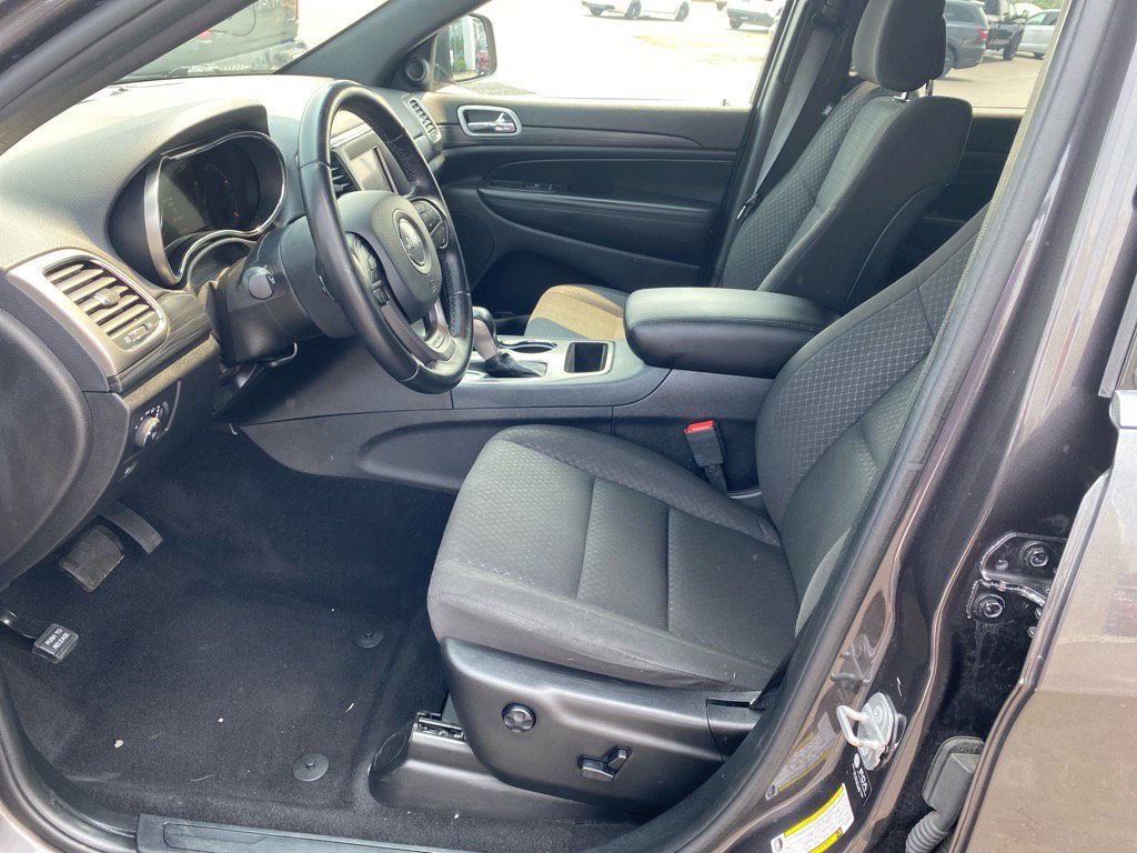 2021 Jeep Grand Cherokee Laredo E photo 7