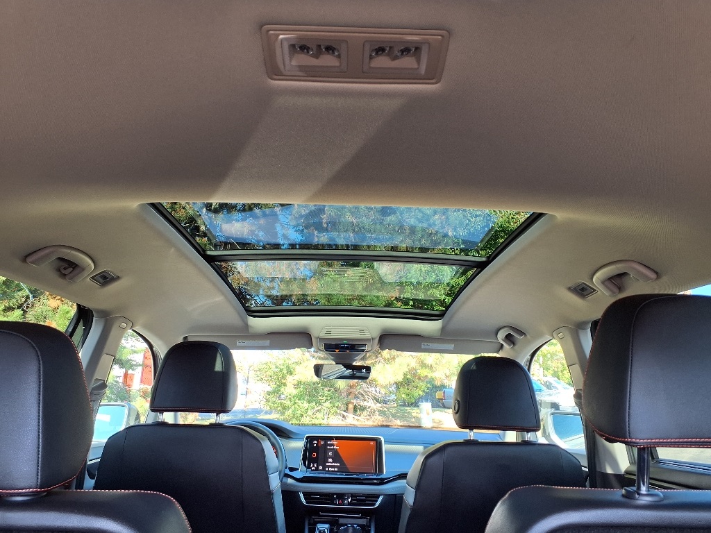 2025 Volkswagen Atlas Peak Edition SE photo 4