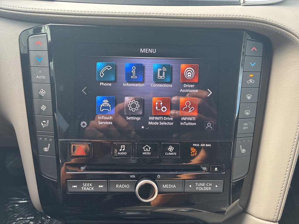 2024 Infiniti QX50 Luxe AWD photo 18