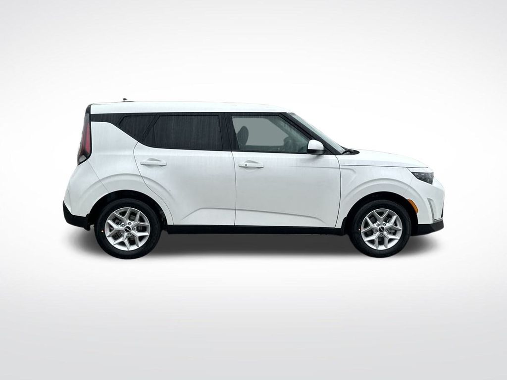 2025 Kia Soul S photo 4