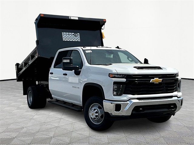2025 Chevrolet Silverado HD WT's photo