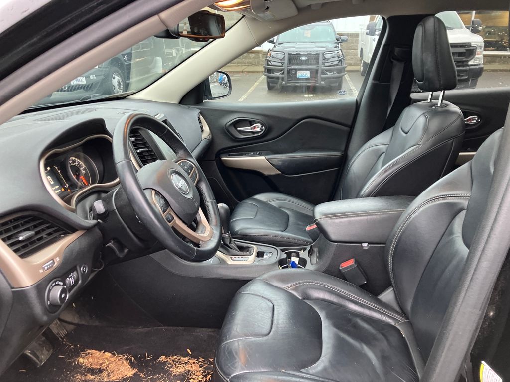 2017 Jeep Cherokee Latitude North Edition photo 3