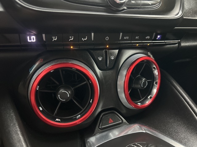 2019 Chevrolet Camaro 1LT photo 19