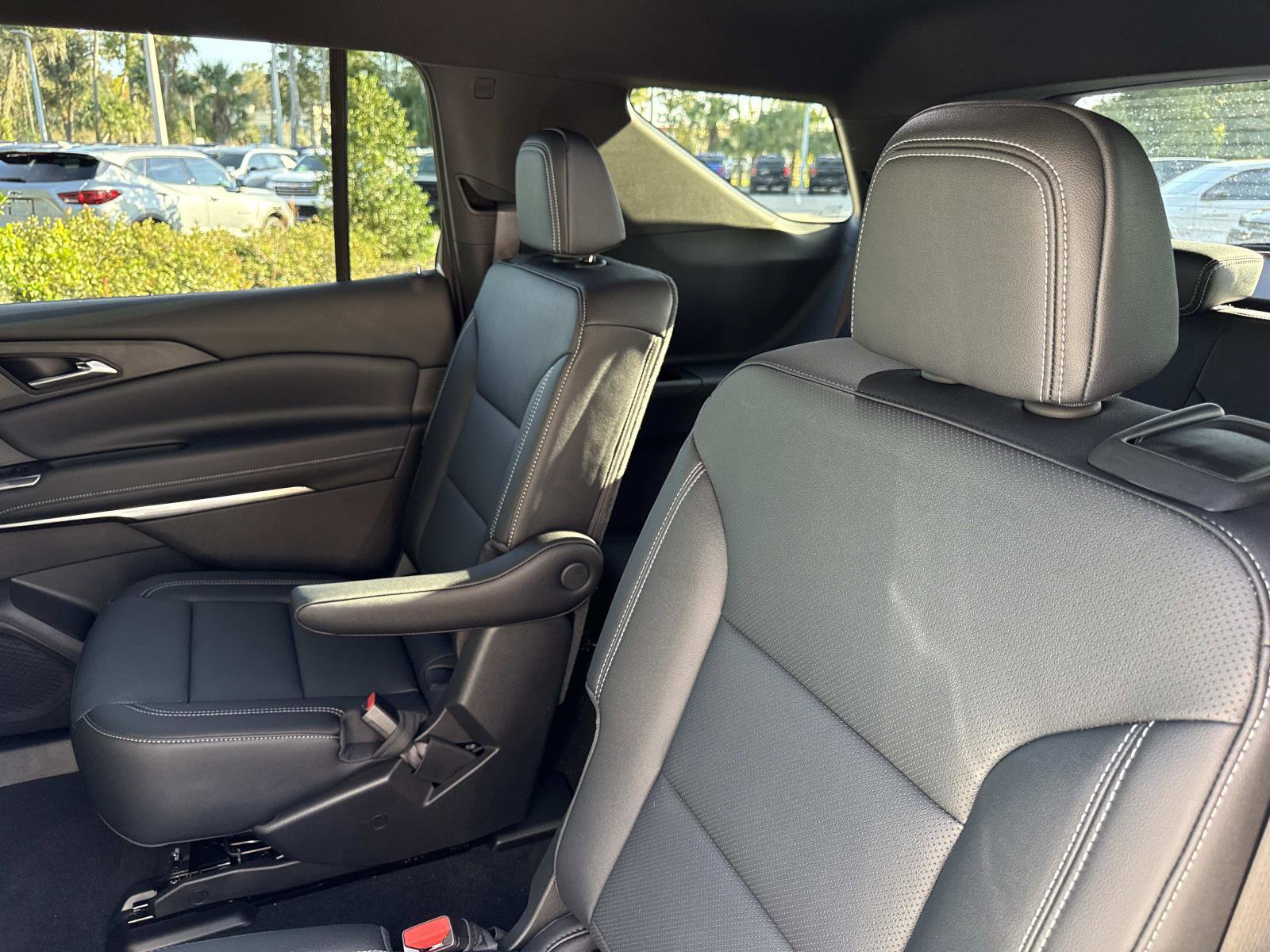 2026 Chevrolet Traverse photo 4