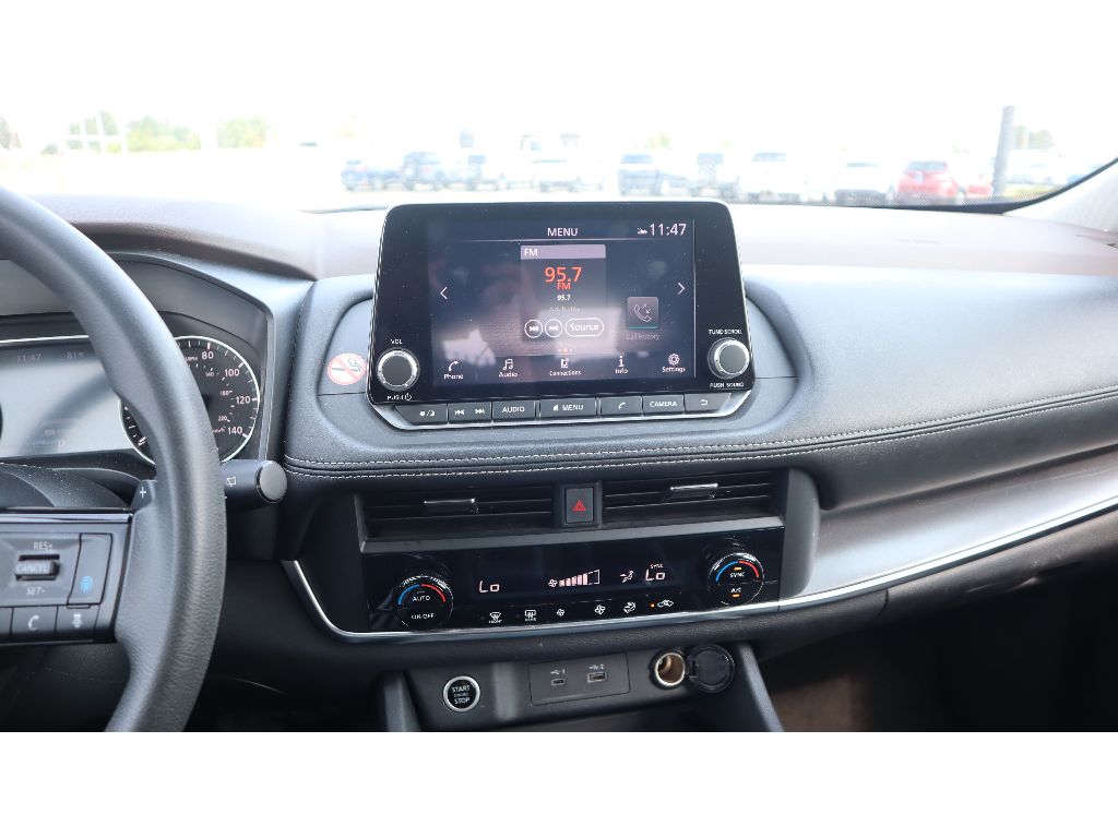 2023 Nissan Rogue SV photo 16