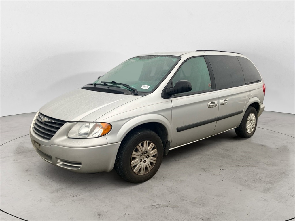 2005 Chrysler Town & Country Base