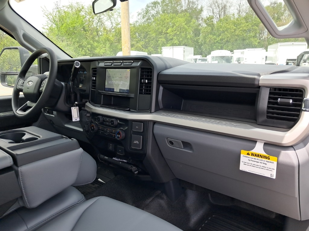 2024 Ford F-450 XL photo 11