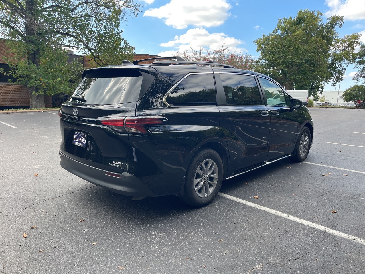 2022 Toyota Sienna XLE photo 4