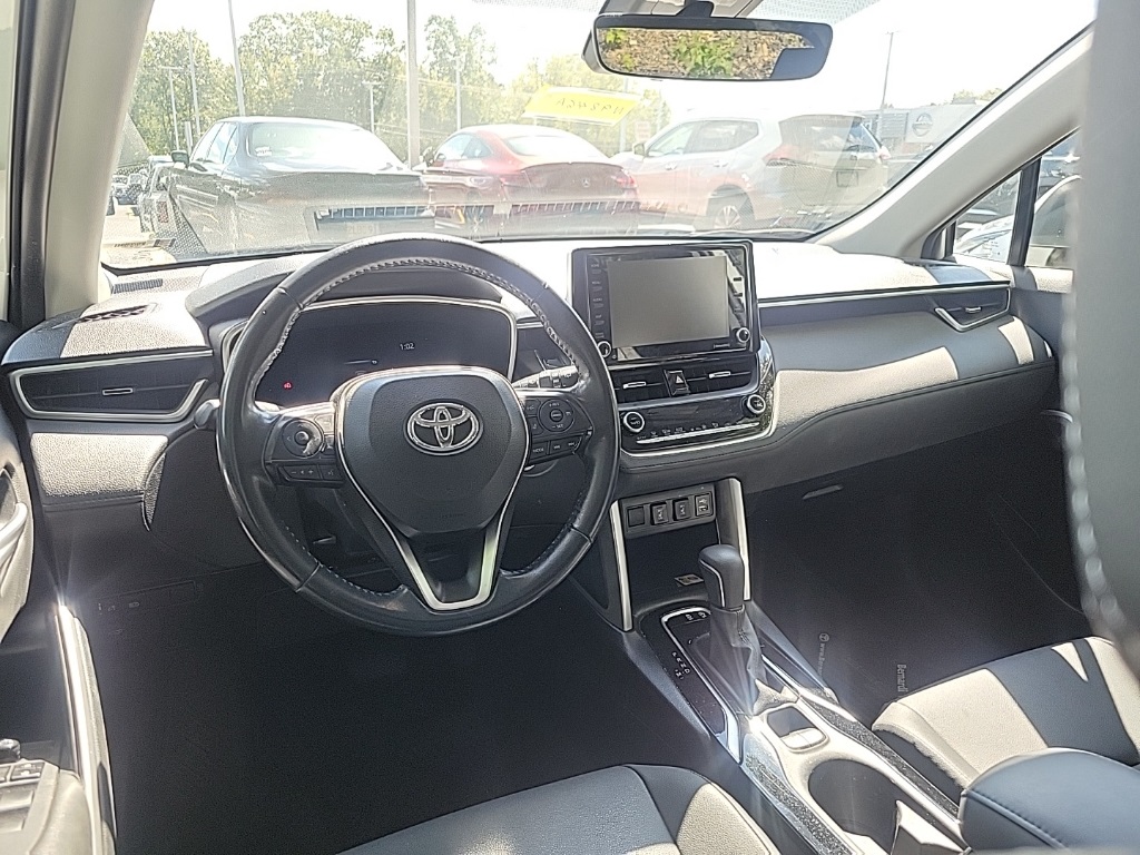 2022 Toyota Corolla Cross XLE photo 7
