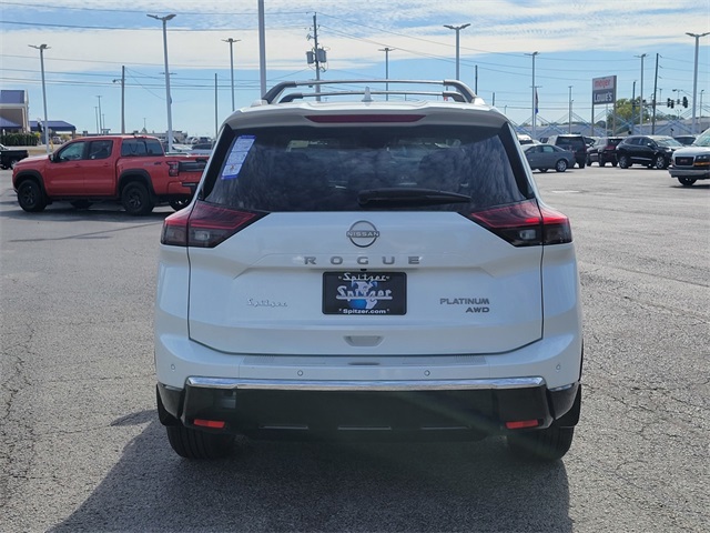 2026 Nissan Rogue Platinum photo 2