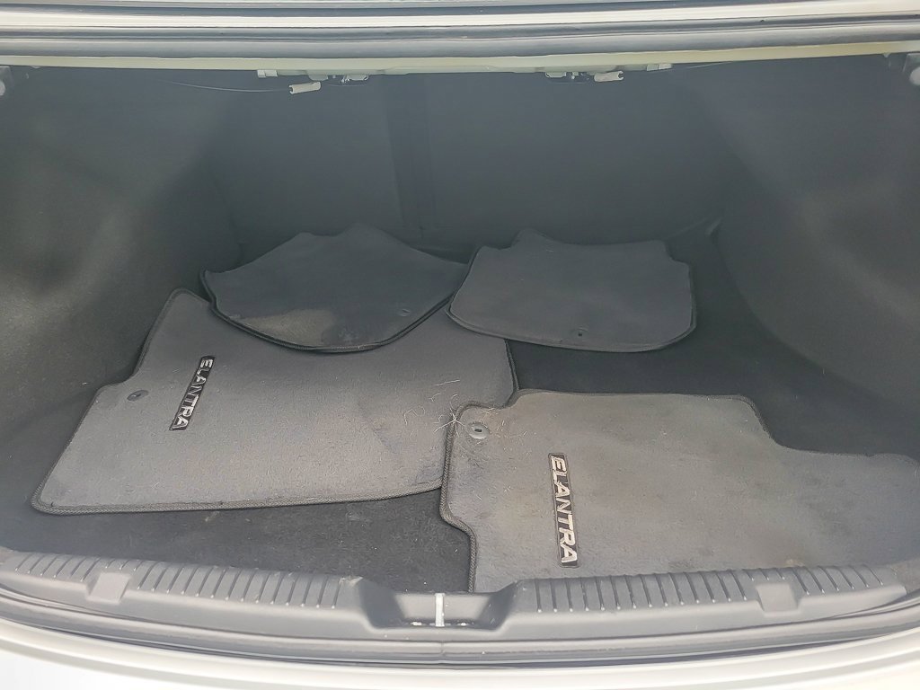 2016 HYUNDAI ELANTRA - Image 18