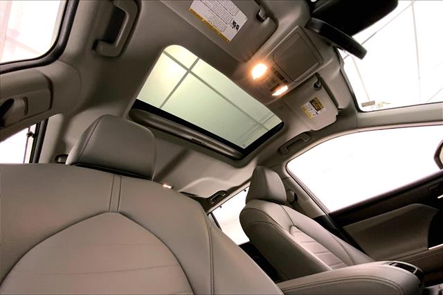 2022 Toyota Highlander XLE photo 25