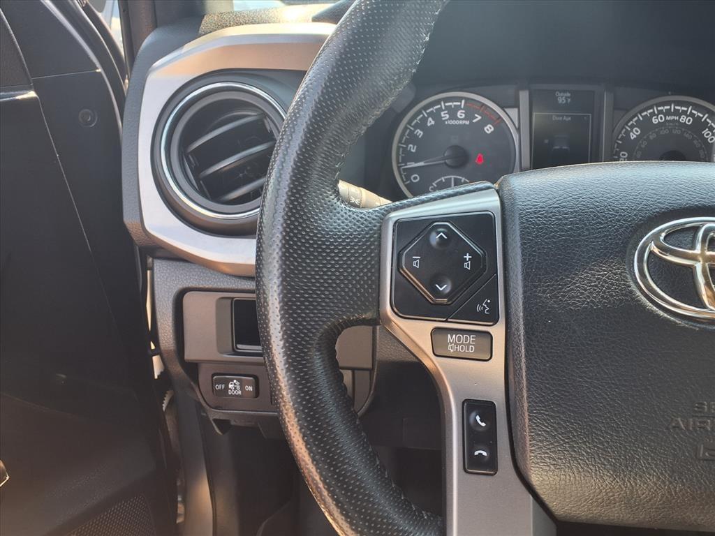 2017 Toyota Tacoma Limited V6 photo 16