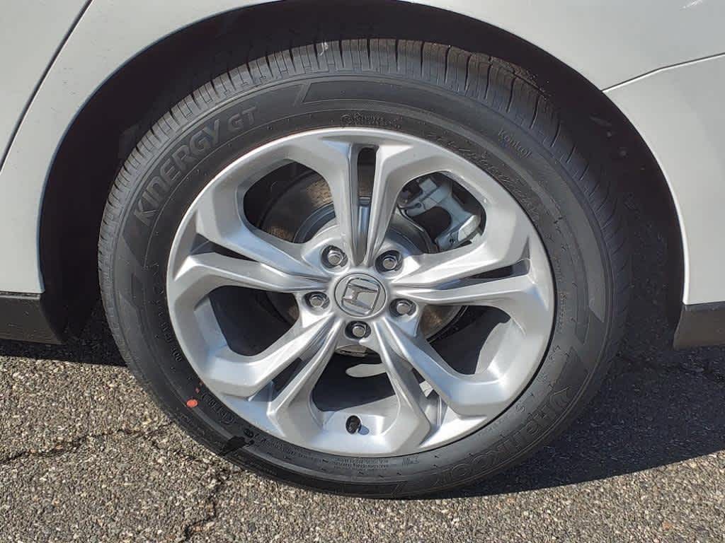 2025 Honda Accord LX photo 4