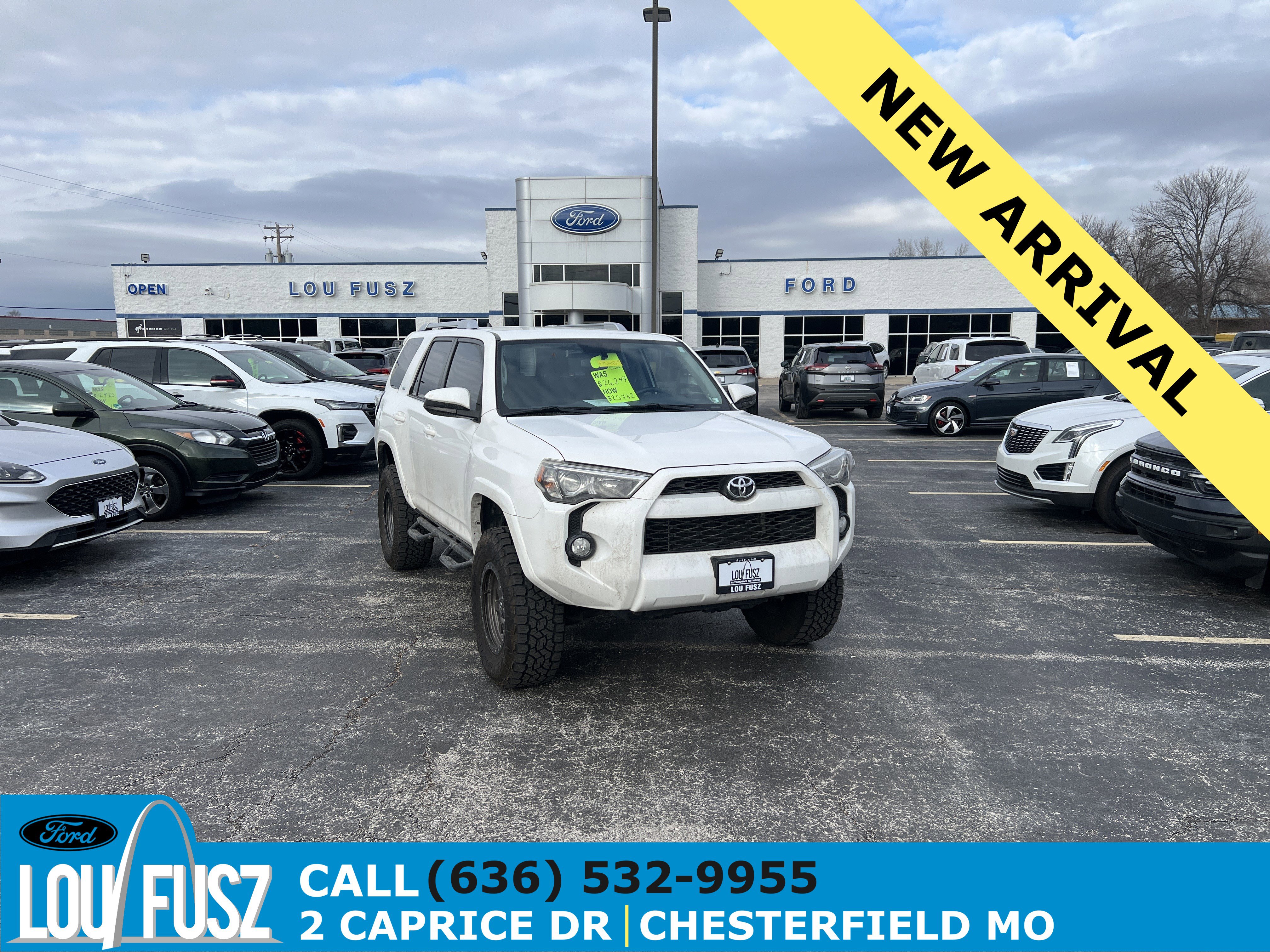 2016 Toyota 4Runner SR5's photo