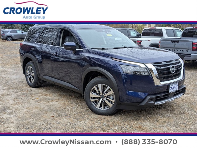 2025 Nissan Pathfinder SL's photo