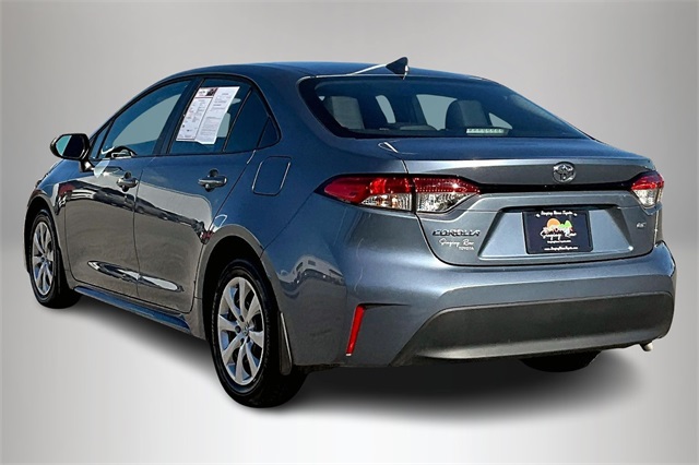 2025 Toyota Corolla LE photo 4