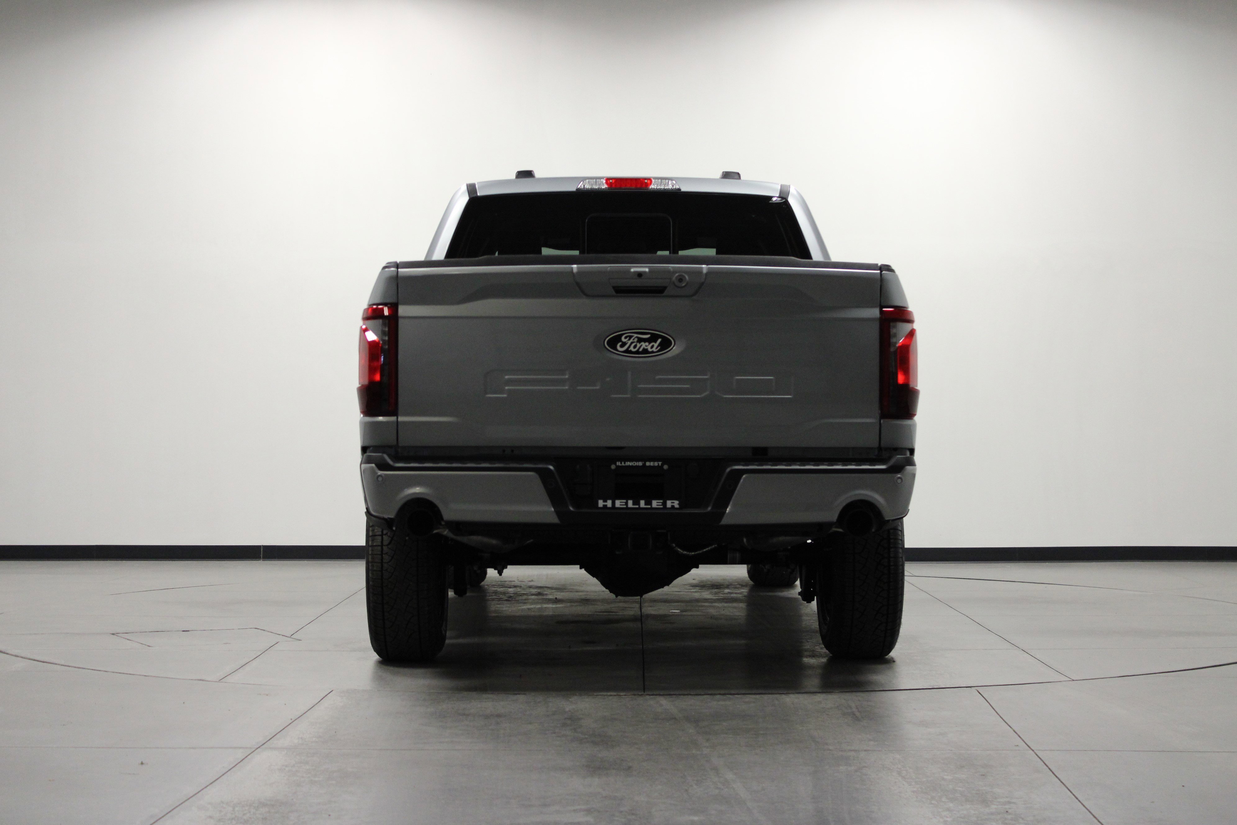 2025 Ford F-150 XLT photo 4