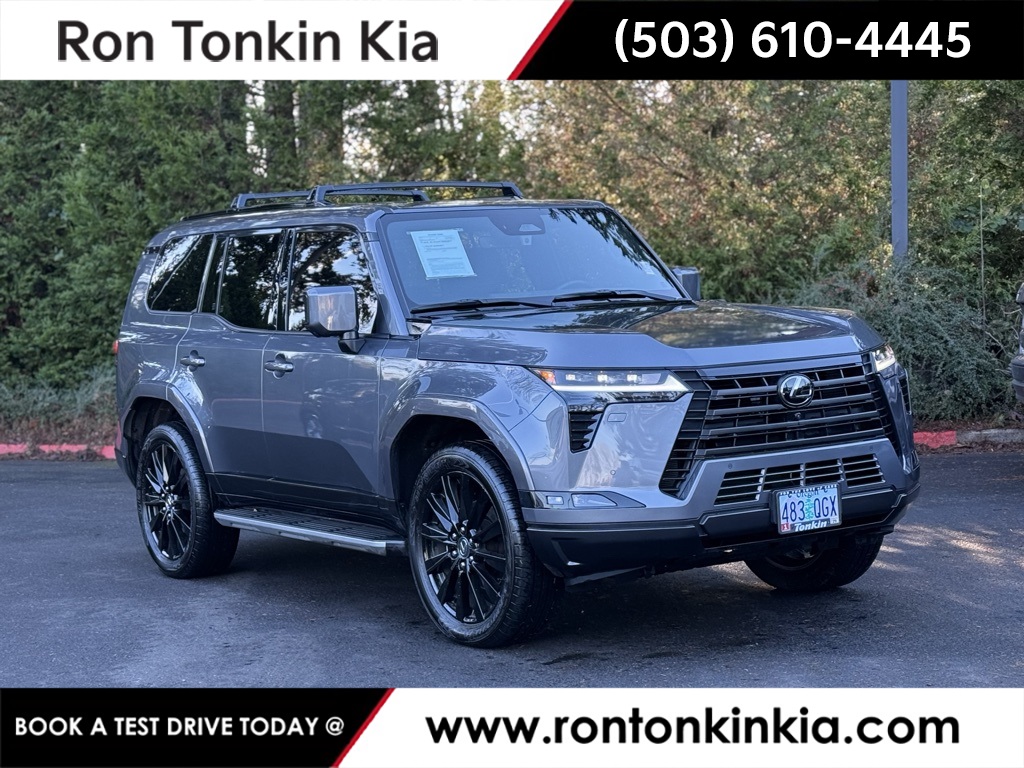 2024 Lexus GX Luxury's photo