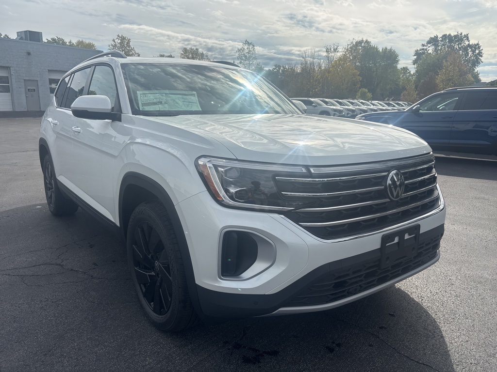 2026 Volkswagen Atlas SE Technology photo 3