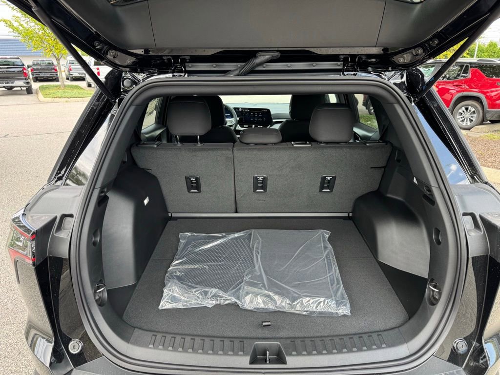 2026 Chevrolet Equinox LT photo 18