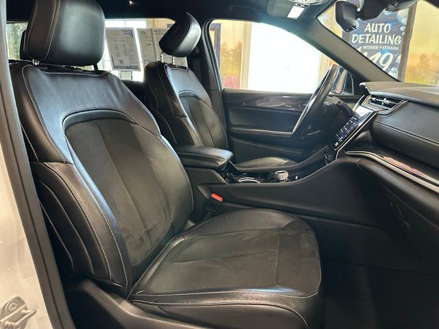 2022 Jeep Grand Cherokee Altitude photo 25