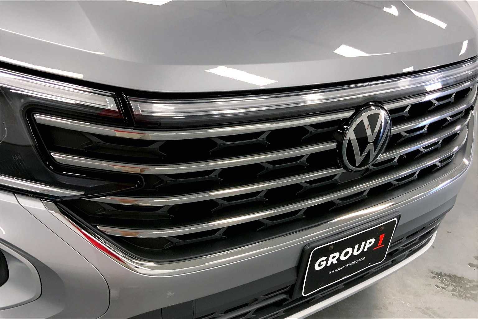 2024 Volkswagen Atlas SE Technology photo 26